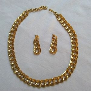 Monet Vintage Necklace & Earrings Set Double Link Gold Tone Chain Statement